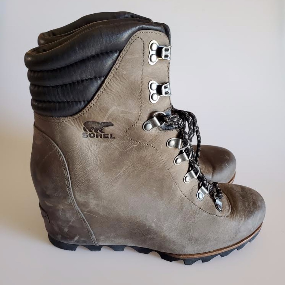 Sorel Women's Conquest Wedge Mid Calf Boot